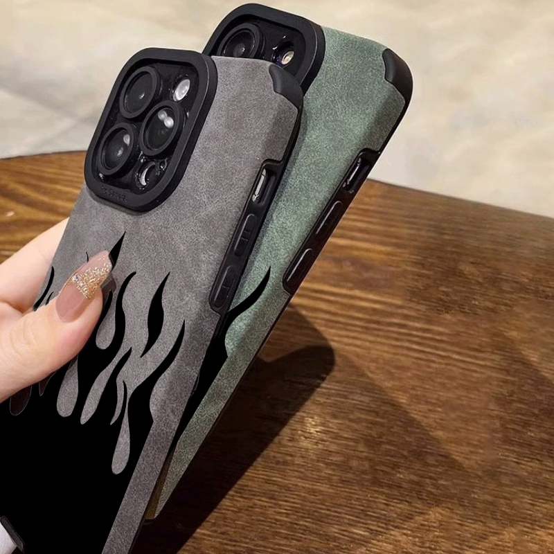 Stylish Black Flame Print Case - Phone Cases Y2K recension och pris