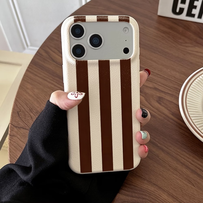 Brown and White Striped Lychee - Phone Cases Brown recension och pris