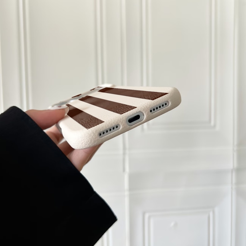 Brown and White Striped Lychee - Phone Cases Brown recension och pris
