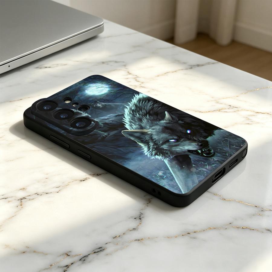 Wolf Pack Under Moon Case for  - Phone Cases Under $20 recension och pris
